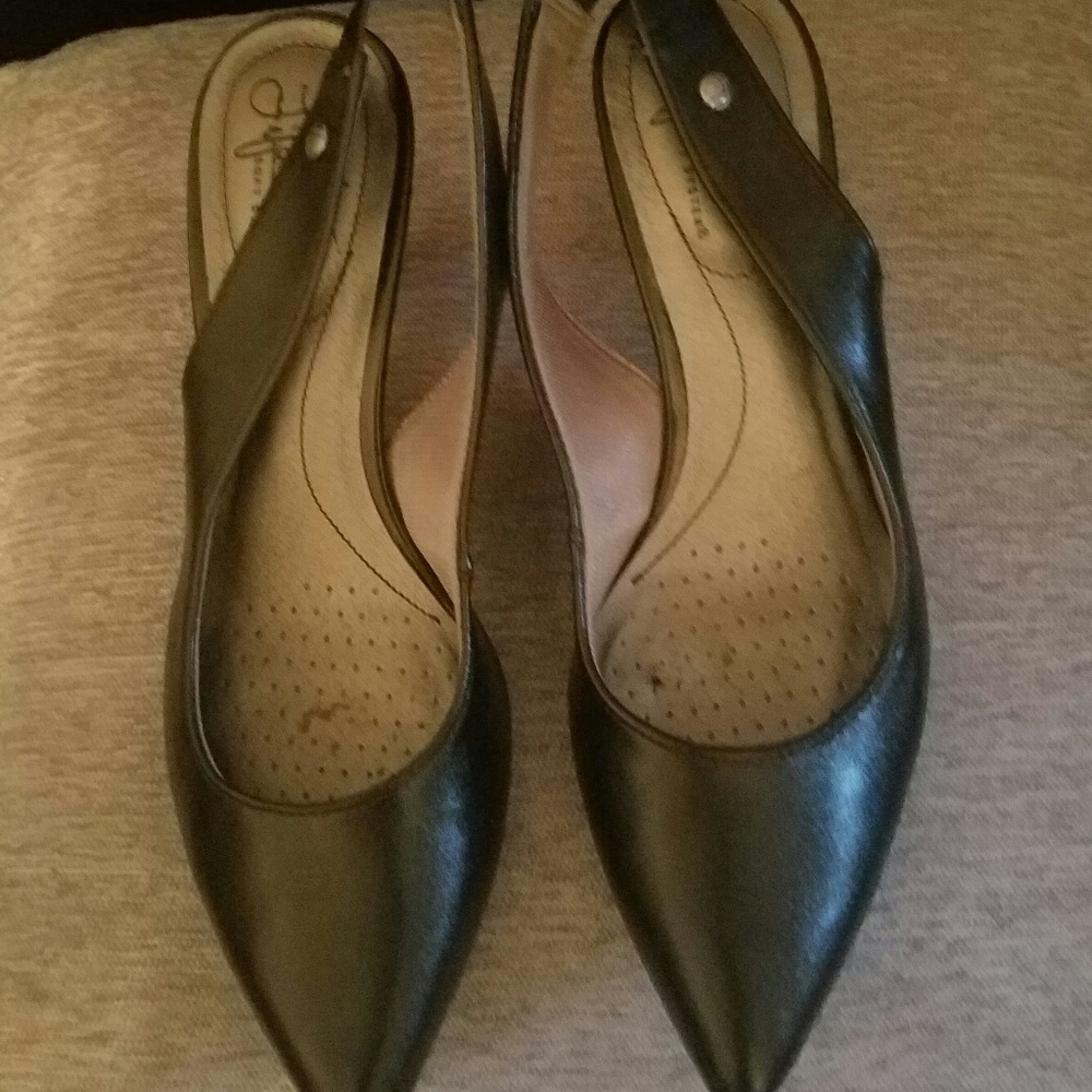 BLACK OPEN  BACK SANDALS